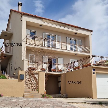 Summer Breeze Apartment - Quiet Place With A Spectacular View And A Garden Sibenik Ngoại thất bức ảnh