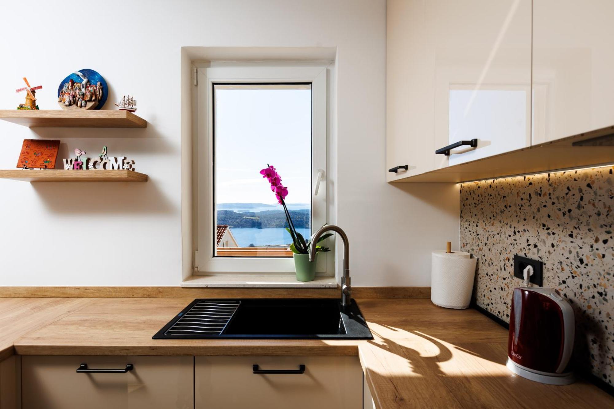 Summer Breeze Apartment - Quiet Place With A Spectacular View And A Garden Sibenik Ngoại thất bức ảnh