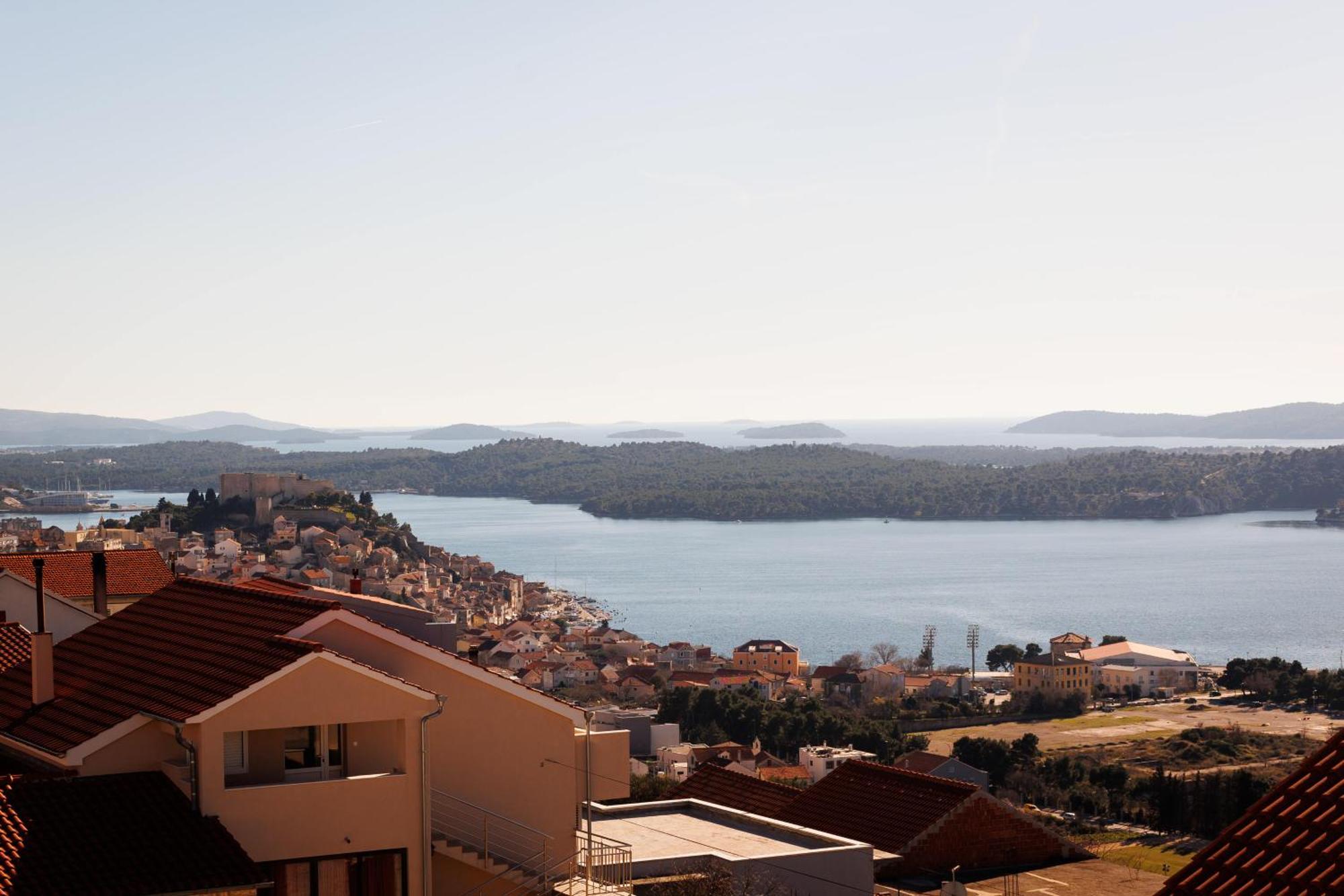 Summer Breeze Apartment - Quiet Place With A Spectacular View And A Garden Sibenik Ngoại thất bức ảnh